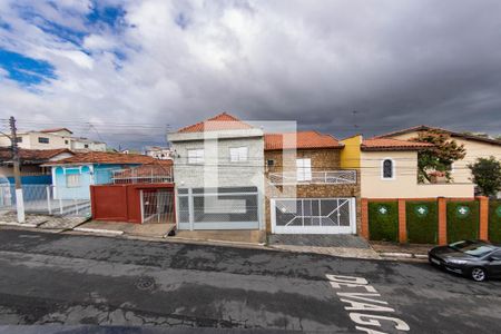 Casa à venda com 350m², 4 quartos e 3 vagas Casa à venda com 350m², 4 quartos e 3 vagasVista
