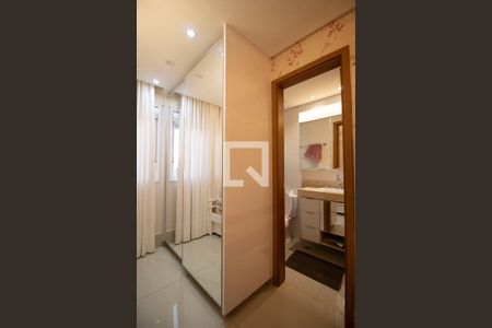 Apartamento para alugar com 111m², 3 quartos e 2 vagas Apartamento para alugar com 111m², 3 quartos e 2 vagasSuíte 2