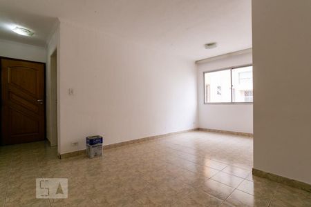 Sala de apartamento para alugar com 3 quartos, 63m² em Jardim Peri, São Paulo