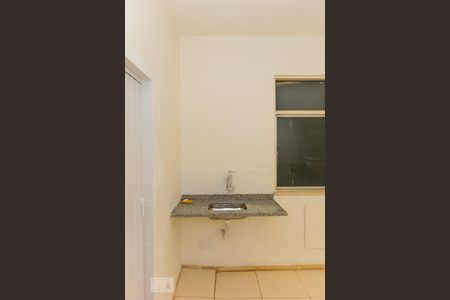 Cozinha de kitnet/studio para alugar com 1 quarto, 30m² em Copacabana, Rio de Janeiro