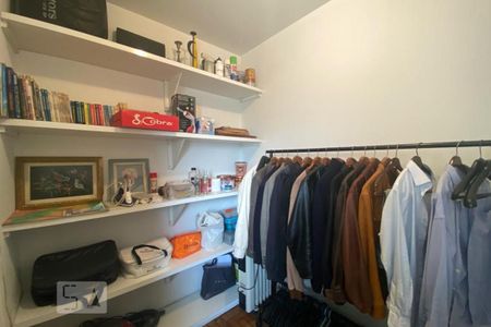 Apartamento para alugar com 300m², 4 quartos e 4 vagas Apartamento para alugar com 300m², 4 quartos e 4 vagasDespensa