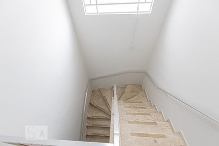 Escada de casa para alugar com 3 quartos, 250m² em Alto da Mooca, São Paulo