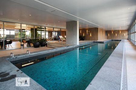 Studio à venda com 24m², 1 quarto e sem vaga Studio à venda com 24m², 1 quarto e sem vagaÁrea comum - Piscina