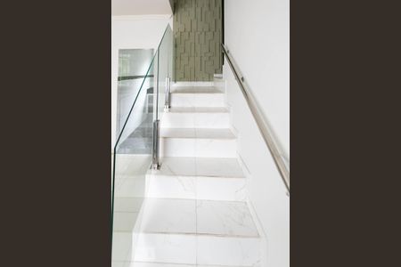 Apartamento à venda com 160m², 3 quartos e 2 vagasEscada