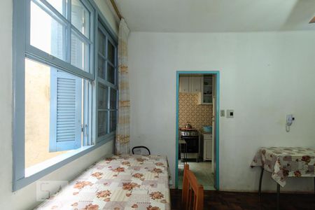 Sala de apartamento para alugar com 2 quartos, 40m² em Centro Histórico, Porto Alegre