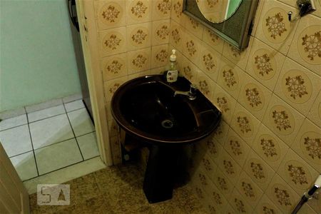 Apartamento à venda com 50m², 2 quartos e sem vagaDetalhe do banheiro