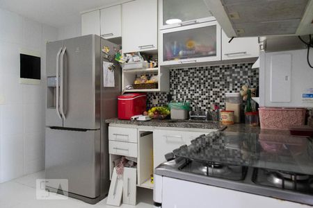 Apartamento para alugar com 189m², 3 quartos e 3 vagasCozinha 