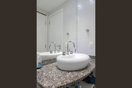 Apartamento para alugar com 189m², 3 quartos e 3 vagasBanheiro da suíte canadense 