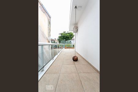 Casa à venda com 484m², 5 quartos e 3 vagas Casa à venda com 484m², 5 quartos e 3 vagasVaranda