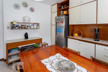 Casa à venda com 484m², 5 quartos e 3 vagas Casa à venda com 484m², 5 quartos e 3 vagasCopa