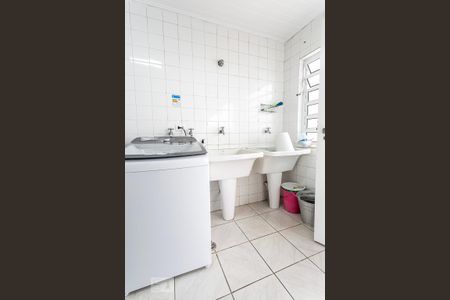 Casa à venda com 484m², 5 quartos e 3 vagas Casa à venda com 484m², 5 quartos e 3 vagasÁrea de Serviço
