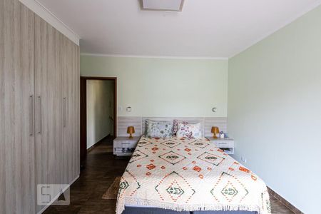 Casa à venda com 201m², 2 quartos e 3 vagas Casa à venda com 201m², 2 quartos e 3 vagasSuite