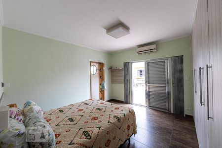 Casa à venda com 201m², 2 quartos e 3 vagas Casa à venda com 201m², 2 quartos e 3 vagasSuite