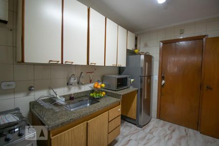 Apartamento para alugar com 117m², 3 quartos e 2 vagas Apartamento para alugar com 117m², 3 quartos e 2 vagasCozinha