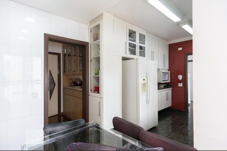 Apartamento à venda com 144m², 3 quartos e 3 vagas Apartamento à venda com 144m², 3 quartos e 3 vagasCozinha