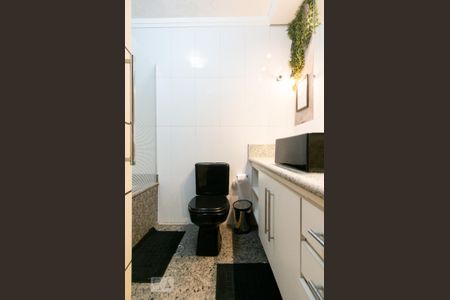 Apartamento à venda com 144m², 3 quartos e 3 vagas Apartamento à venda com 144m², 3 quartos e 3 vagasBanheiro