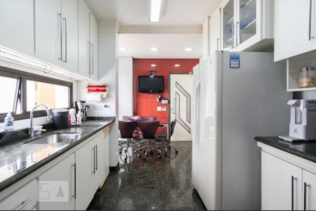 Apartamento à venda com 144m², 3 quartos e 3 vagas Apartamento à venda com 144m², 3 quartos e 3 vagasCozinha