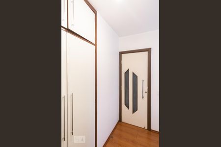 Apartamento à venda com 144m², 3 quartos e 3 vagas Apartamento à venda com 144m², 3 quartos e 3 vagasCloset da Suíte