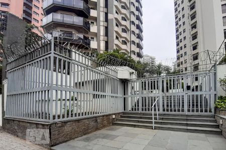 Apartamento à venda com 144m², 3 quartos e 3 vagas Apartamento à venda com 144m², 3 quartos e 3 vagasFachada