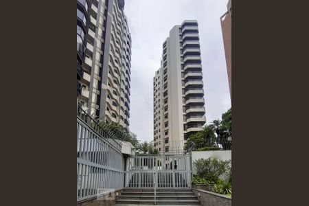 Apartamento à venda com 144m², 3 quartos e 3 vagas Apartamento à venda com 144m², 3 quartos e 3 vagasFachada