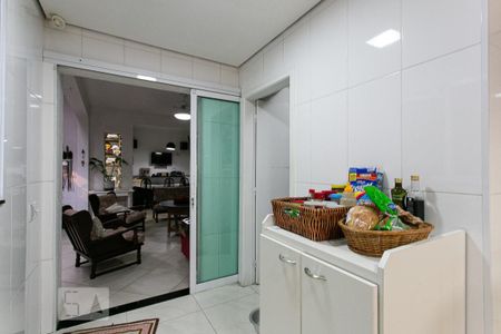Casa à venda com 150m², 3 quartos e 2 vagas Casa à venda com 150m², 3 quartos e 2 vagasCozinha