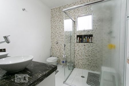 Casa à venda com 150m², 3 quartos e 2 vagas Casa à venda com 150m², 3 quartos e 2 vagasBanheiro 2