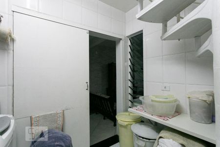 Casa à venda com 150m², 3 quartos e 2 vagas Casa à venda com 150m², 3 quartos e 2 vagasÁrea de Serviço