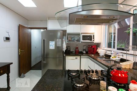 Casa à venda com 150m², 3 quartos e 2 vagas Casa à venda com 150m², 3 quartos e 2 vagasCozinha