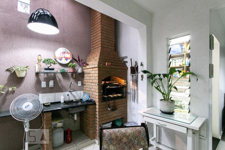 Casa à venda com 150m², 3 quartos e 2 vagas Casa à venda com 150m², 3 quartos e 2 vagasChurrasqueira