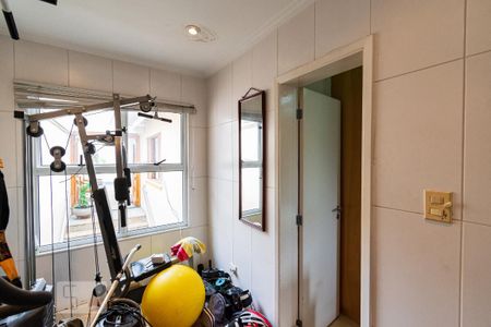 Casa à venda com 313m², 5 quartos e 4 vagas Casa à venda com 313m², 5 quartos e 4 vagasAcademia