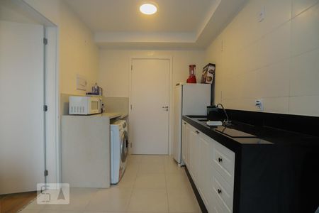 Studio para alugar com 32m², 1 quarto e sem vaga Studio para alugar com 32m², 1 quarto e sem vagaCozinha e Área de Serviço