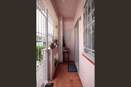 Casa à venda com 115m², 2 quartos e 2 vagasEntrada