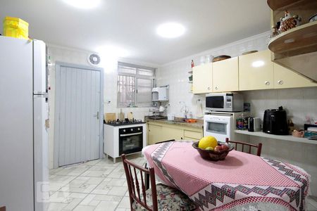 Casa à venda com 115m², 2 quartos e 2 vagasCozinha