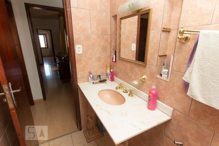 Casa à venda com 220m², 3 quartos e 3 vagas Casa à venda com 220m², 3 quartos e 3 vagasBanheiro