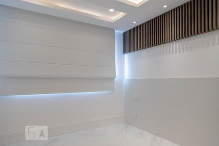 Casa de condomínio à venda com 360m², 4 quartos e 2 vagas Casa de condomínio à venda com 360m², 4 quartos e 2 vagasSuíte 1