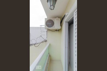 Casa à venda com 150m², 4 quartos e 2 vagas Casa à venda com 150m², 4 quartos e 2 vagasSacada Suíte 2