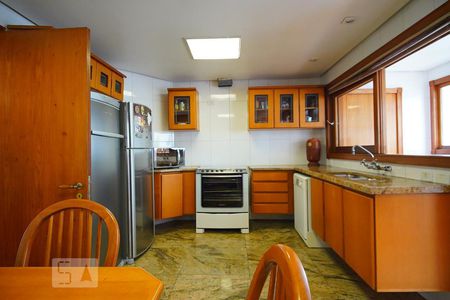 Apartamento para alugar com 352m², 4 quartos e sem vagaCozinha