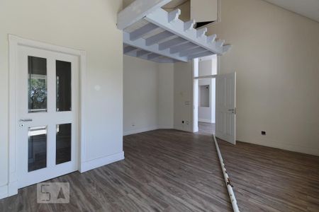 Casa de condomínio à venda com 980m², 4 quartos e 8 vagas Casa de condomínio à venda com 980m², 4 quartos e 8 vagasSuíte 3