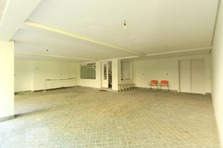 Casa de condomínio à venda com 980m², 4 quartos e 8 vagas Casa de condomínio à venda com 980m², 4 quartos e 8 vagasGaragem