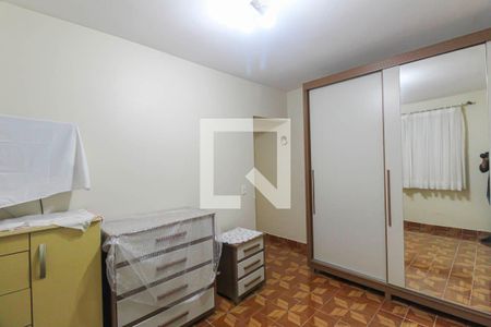 Casa à venda com 227m², 4 quartos e 4 vagas Casa à venda com 227m², 4 quartos e 4 vagascasa 2 - Quarto