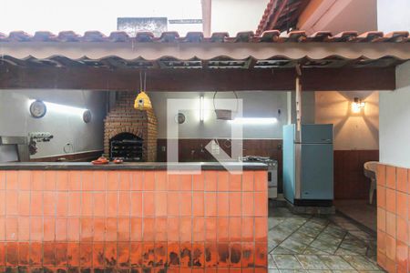Casa à venda com 227m², 4 quartos e 4 vagas Casa à venda com 227m², 4 quartos e 4 vagasÁrea comum - Churrasqueira