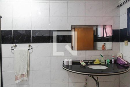 Casa à venda com 227m², 4 quartos e 4 vagas Casa à venda com 227m², 4 quartos e 4 vagasBanheiro da Suíte
