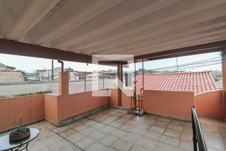 Casa à venda com 227m², 4 quartos e 4 vagas Casa à venda com 227m², 4 quartos e 4 vagasVaranda do Quarto 1