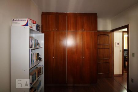 Apartamento à venda com 74m², 2 quartos e 1 vagaQuarto 2