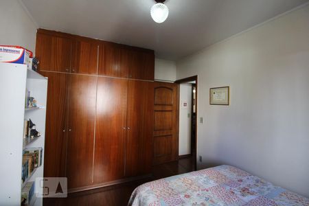 Apartamento à venda com 74m², 2 quartos e 1 vagaQuarto 2