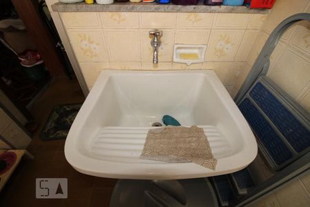 Apartamento à venda com 74m², 2 quartos e 1 vagaÁrea de Serviço