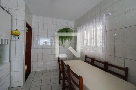 Casa à venda com 110m², 3 quartos e 1 vaga Casa à venda com 110m², 3 quartos e 1 vagaCozinha e Área de Serviço