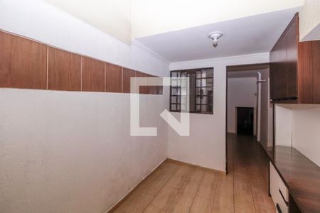 Escritório de casa para alugar com 4 quartos, 200m² em Vila Virginia, São Paulo