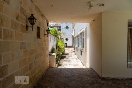 Casa à venda com 1290m², 4 quartos e 3 vagas Casa à venda com 1290m², 4 quartos e 3 vagasQuintal