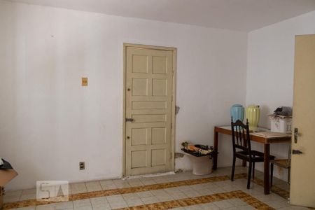Casa à venda com 1290m², 4 quartos e 3 vagas Casa à venda com 1290m², 4 quartos e 3 vagasSala